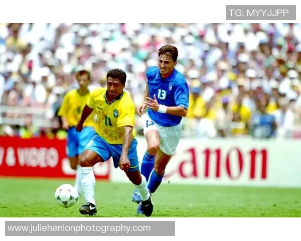 足球明星经典合照高清回顾历届传奇球员的辉煌瞬间与友谊时刻